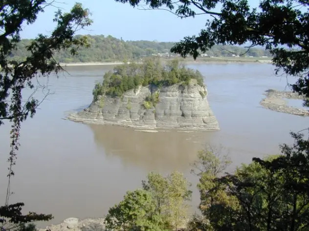 Hạn hán ở sông Mississippi (Mỹ) đem đến cơ hội du lịch - Ảnh 2.