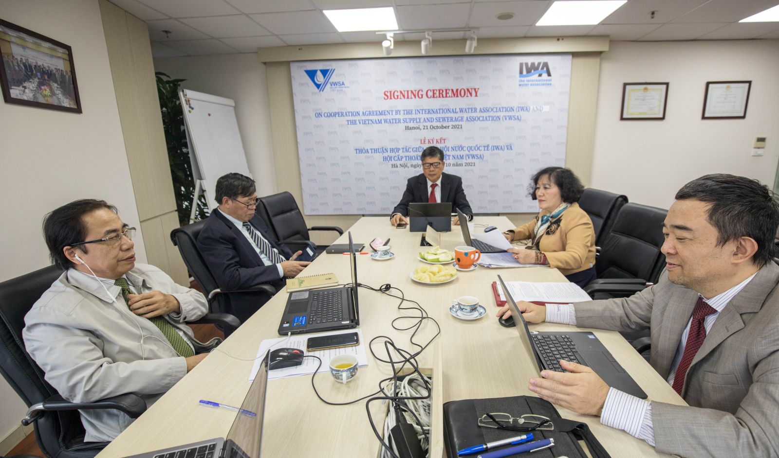 Hiệp hội ngành Nước Quốc tế và Hội Cấp thoát nước Việt Nam hợp tác vì một tương lai tươi sáng hơn cho ngành nước - Ảnh 2.