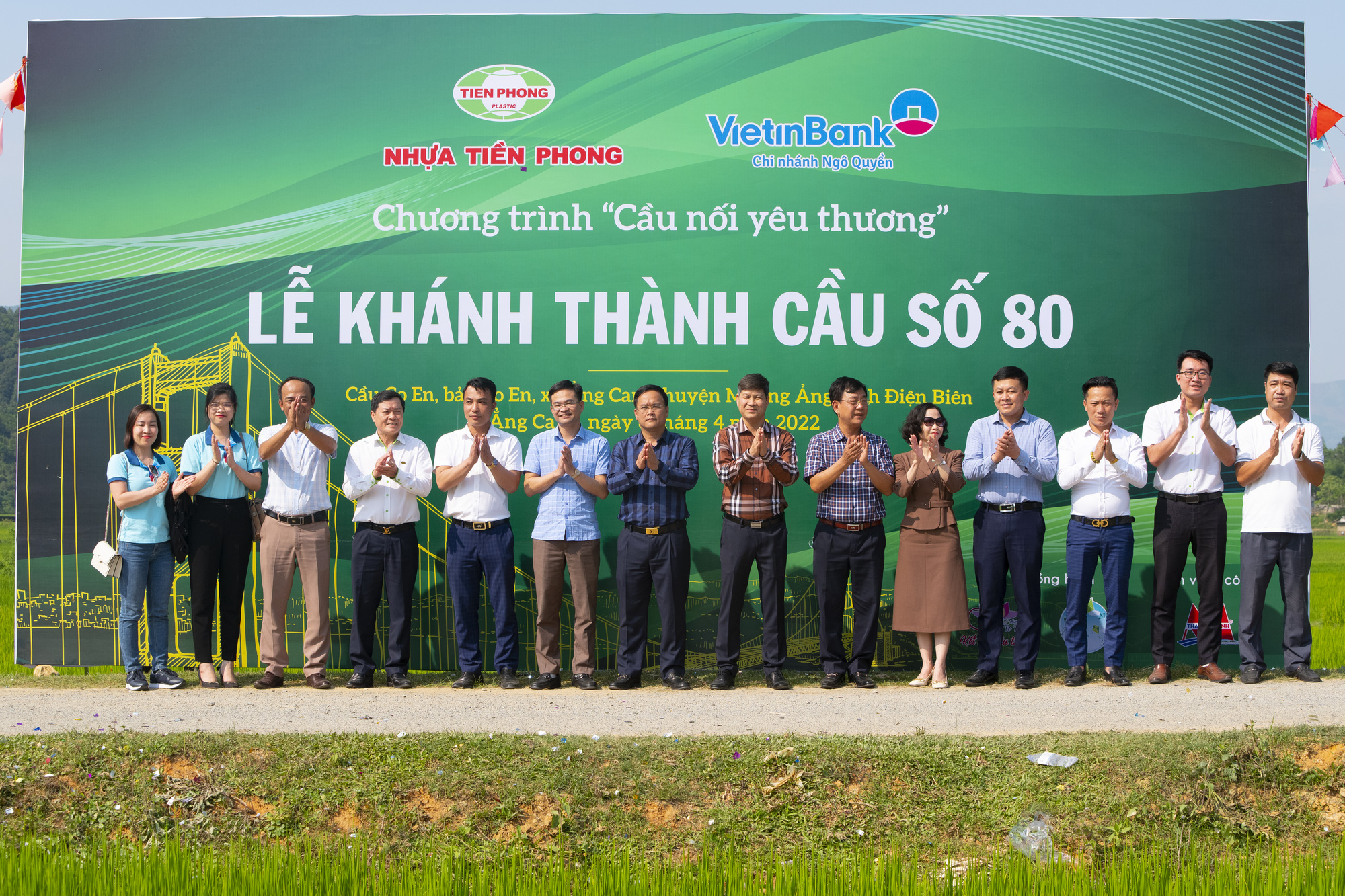 Nhựa Tiền Phong khánh thành Cầu nối yêu thương số 80 tại Điện Biên - Ảnh 2.