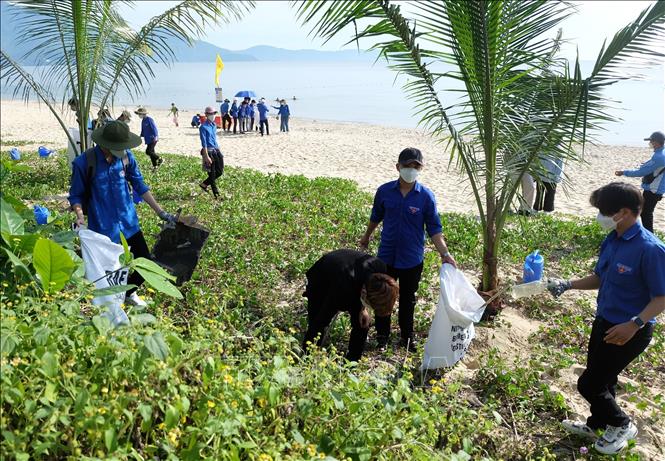 Tuổi trẻ Đà Nẵng chung tay bảo vệ biển và nguồn nước khỏi rác thải nhựa - Ảnh 1.