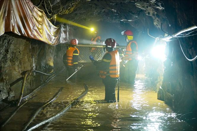 Nỗ lực tìm kiếm công nhân mắc kẹt trong hầm thủy điện ở Điện Biên - Ảnh 1.
