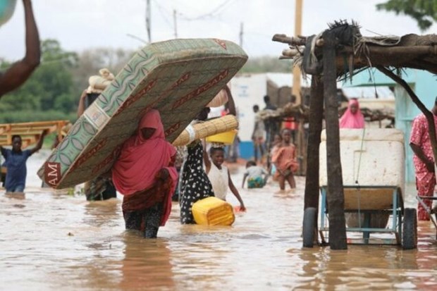 Mưa lớn kéo dài gây thiệt hại ở Chad, 22 người thiệt mạng - Ảnh 2.