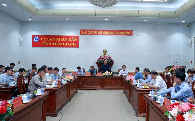 Phó Thủ tướng Trần Hồng Hà họp chỉ đạo chống hạn, mặn ở ĐBSCL- Ảnh 4.