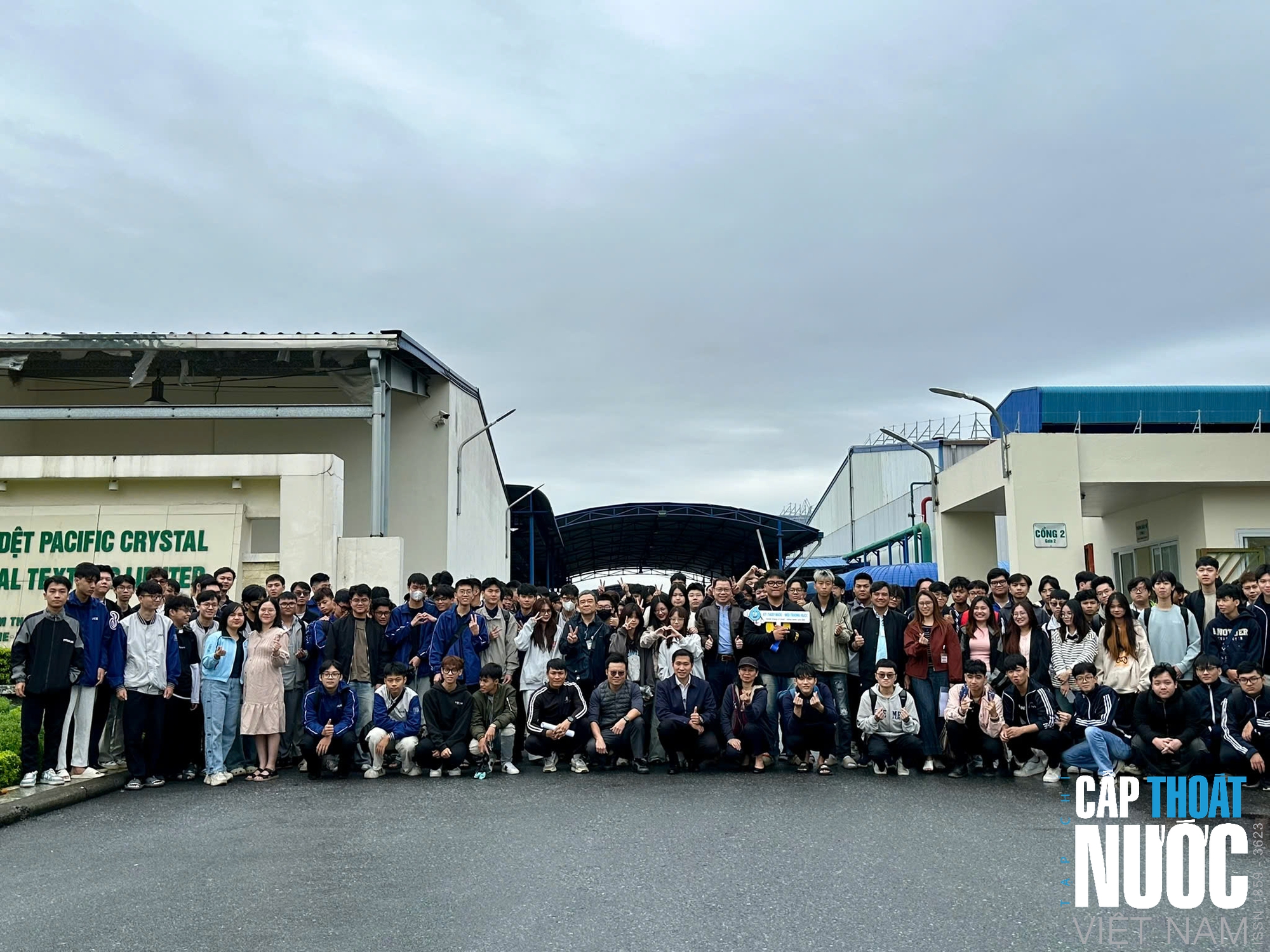 Sinh viên ngành Kỹ thuật Cấp Thoát nước Trường ĐH Xây Dựng Hà Nội trải nghiệm thực tế ngay từ năm thứ nhất- Ảnh 3. Sinh viên ngành Kỹ thuật Cấp Thoát nước Trường ĐH Xây Dựng Hà Nội trải nghiệm thực tế ngay từ năm thứ nhất- Ảnh 3.