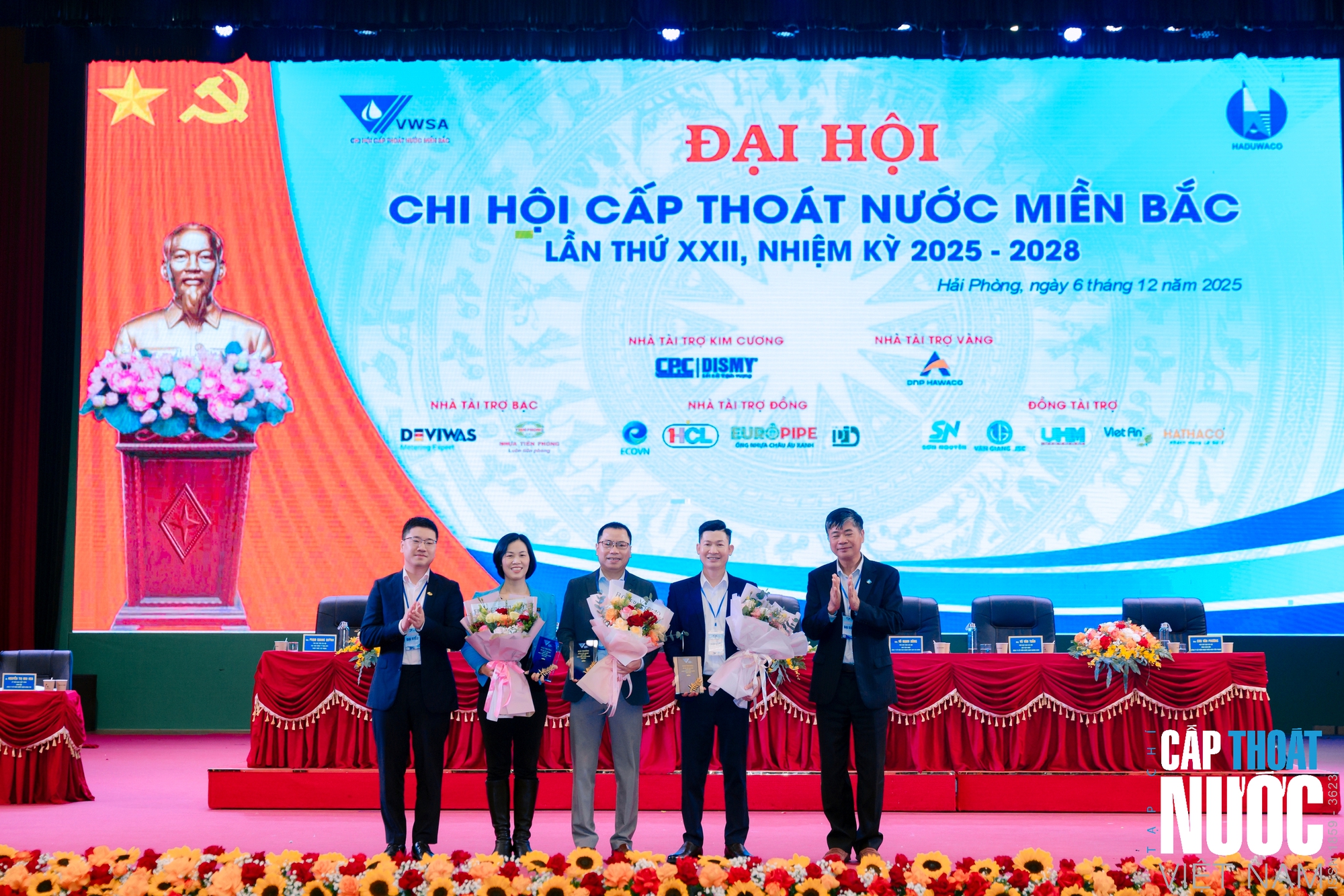 Trao giải Đồ án xuất sắc sinh viên ngành Nước năm 2025 khu vực miền Bắc- Ảnh 2. Trao giải Đồ án xuất sắc sinh viên ngành Nước năm 2025 khu vực miền Bắc- Ảnh 2.