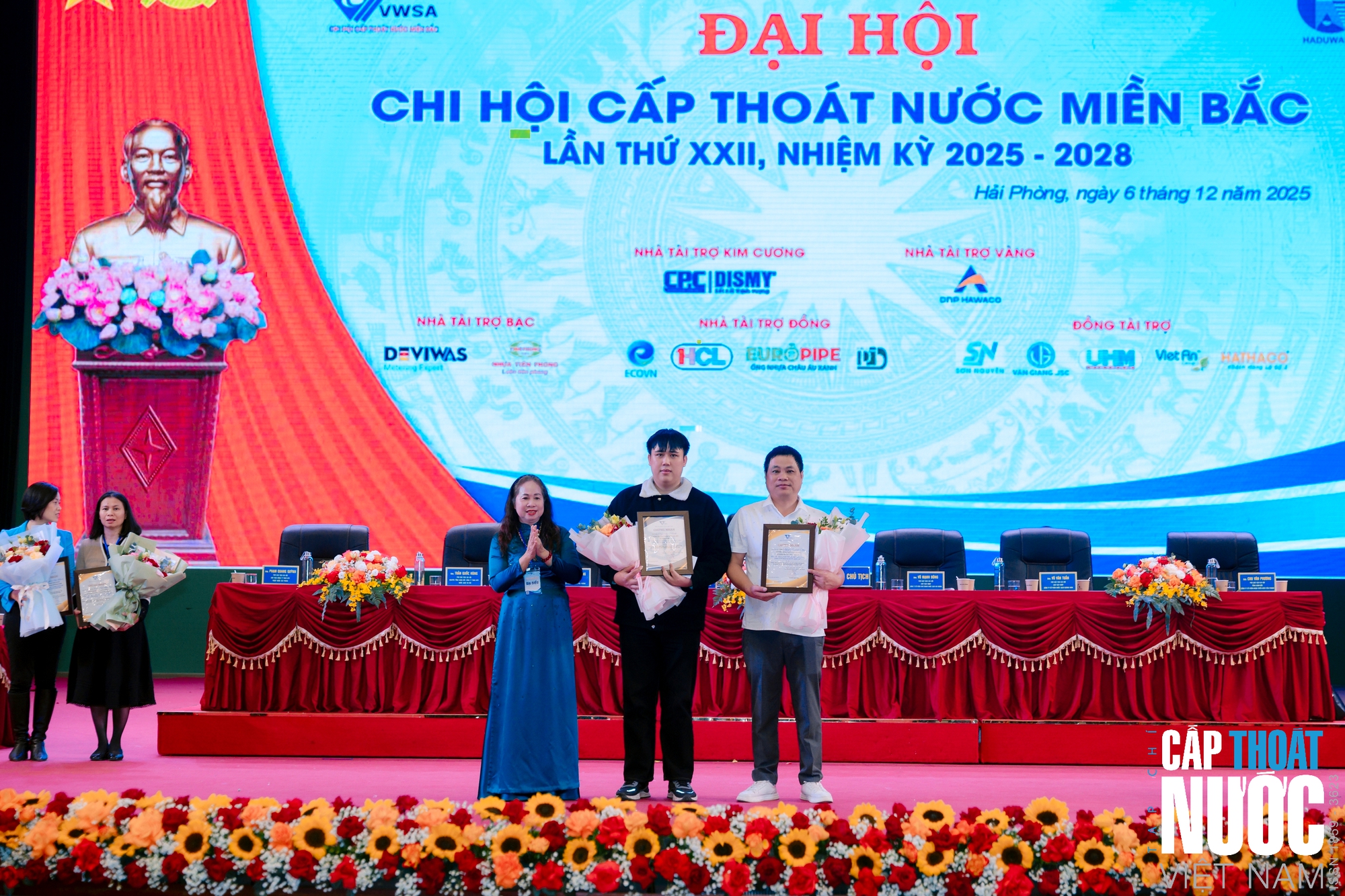 Trao giải Đồ án xuất sắc sinh viên ngành Nước năm 2025 khu vực miền Bắc- Ảnh 6. Trao giải Đồ án xuất sắc sinh viên ngành Nước năm 2025 khu vực miền Bắc- Ảnh 6.