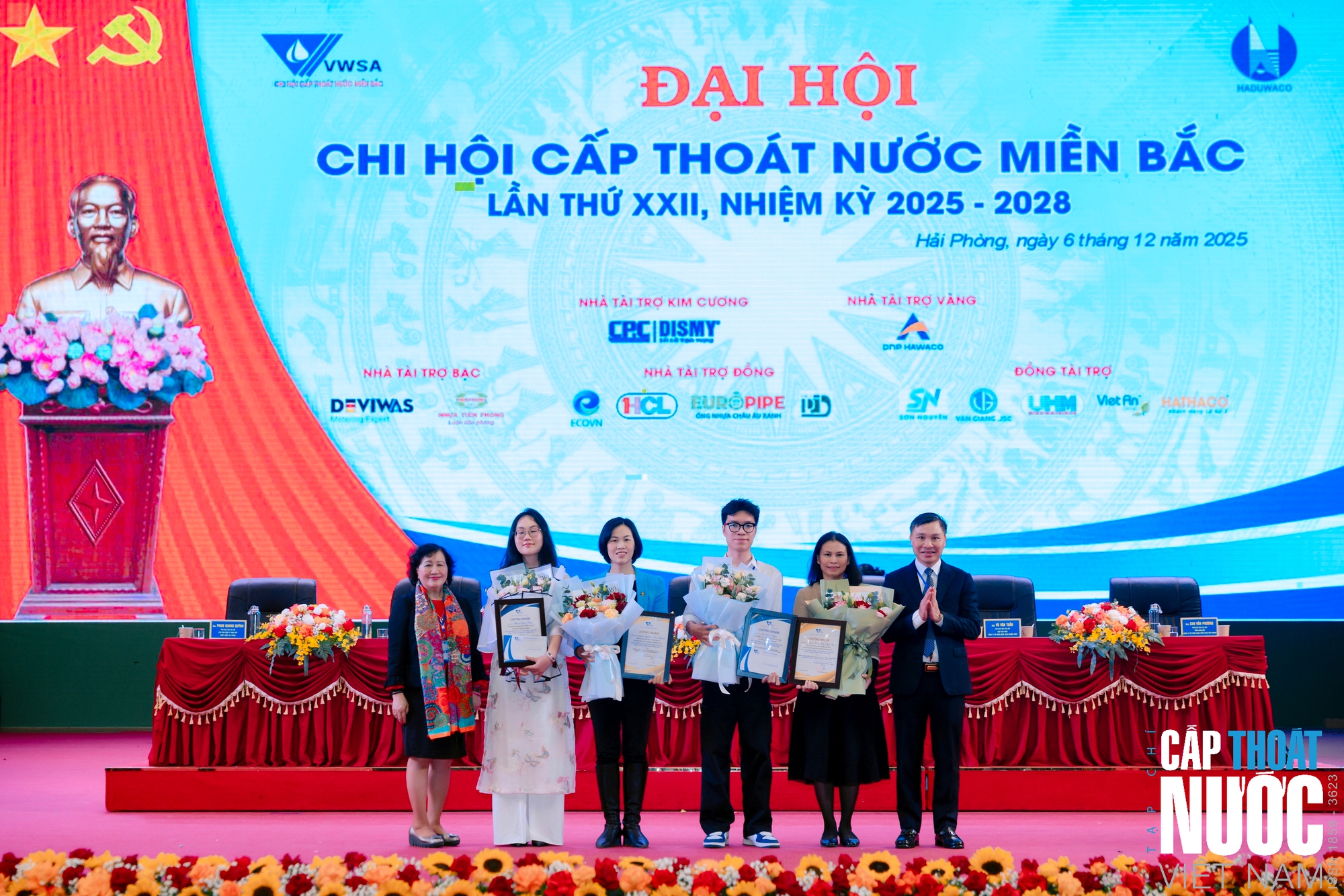 Trao giải Đồ án xuất sắc sinh viên ngành Nước năm 2025 khu vực miền Bắc- Ảnh 7. Trao giải Đồ án xuất sắc sinh viên ngành Nước năm 2025 khu vực miền Bắc- Ảnh 7.