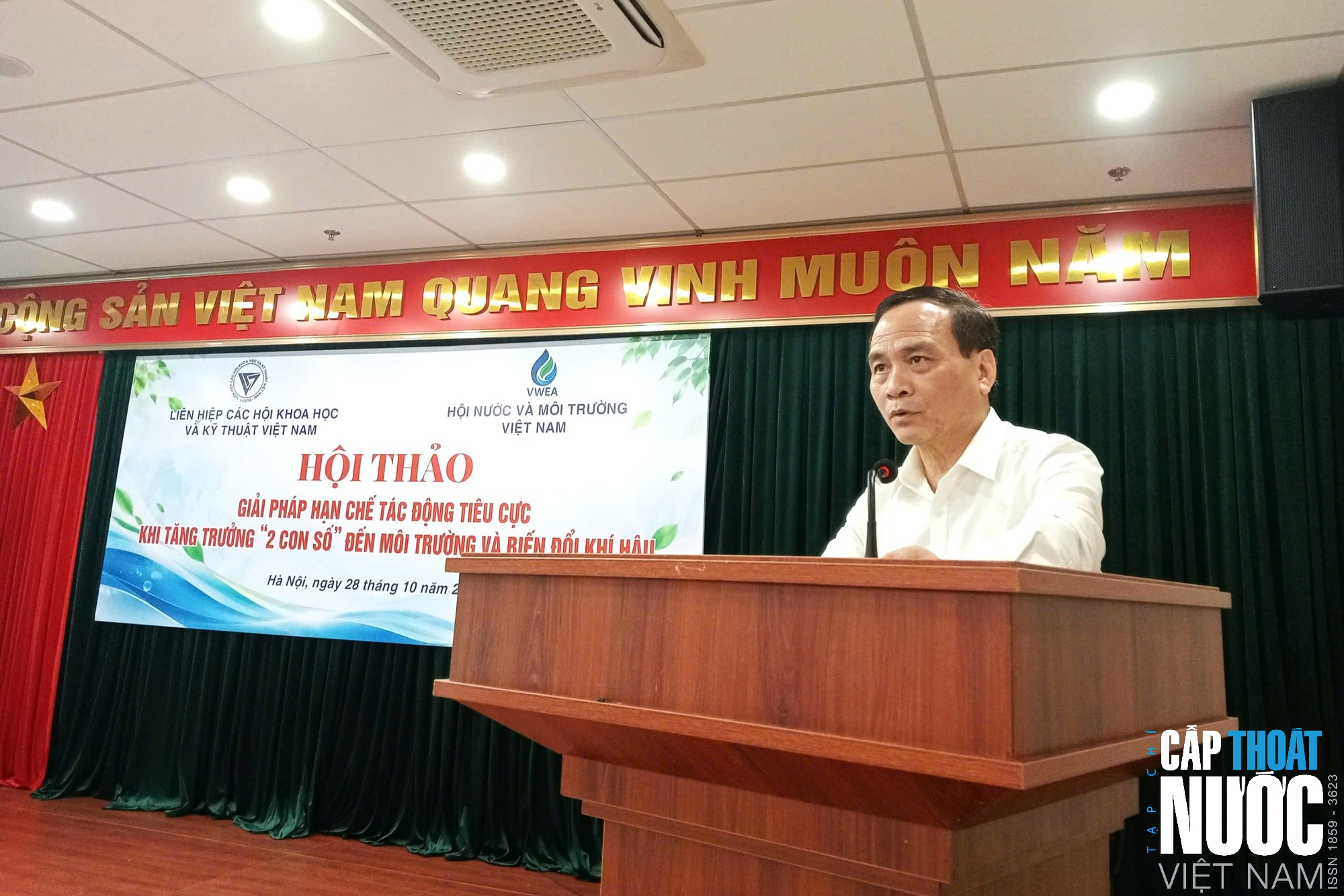 Tăng trưởng '2 con số' chỉ đạt được khi rủi ro kh&iacute; hậu được kiểm so&aacute;t - Ảnh 1.