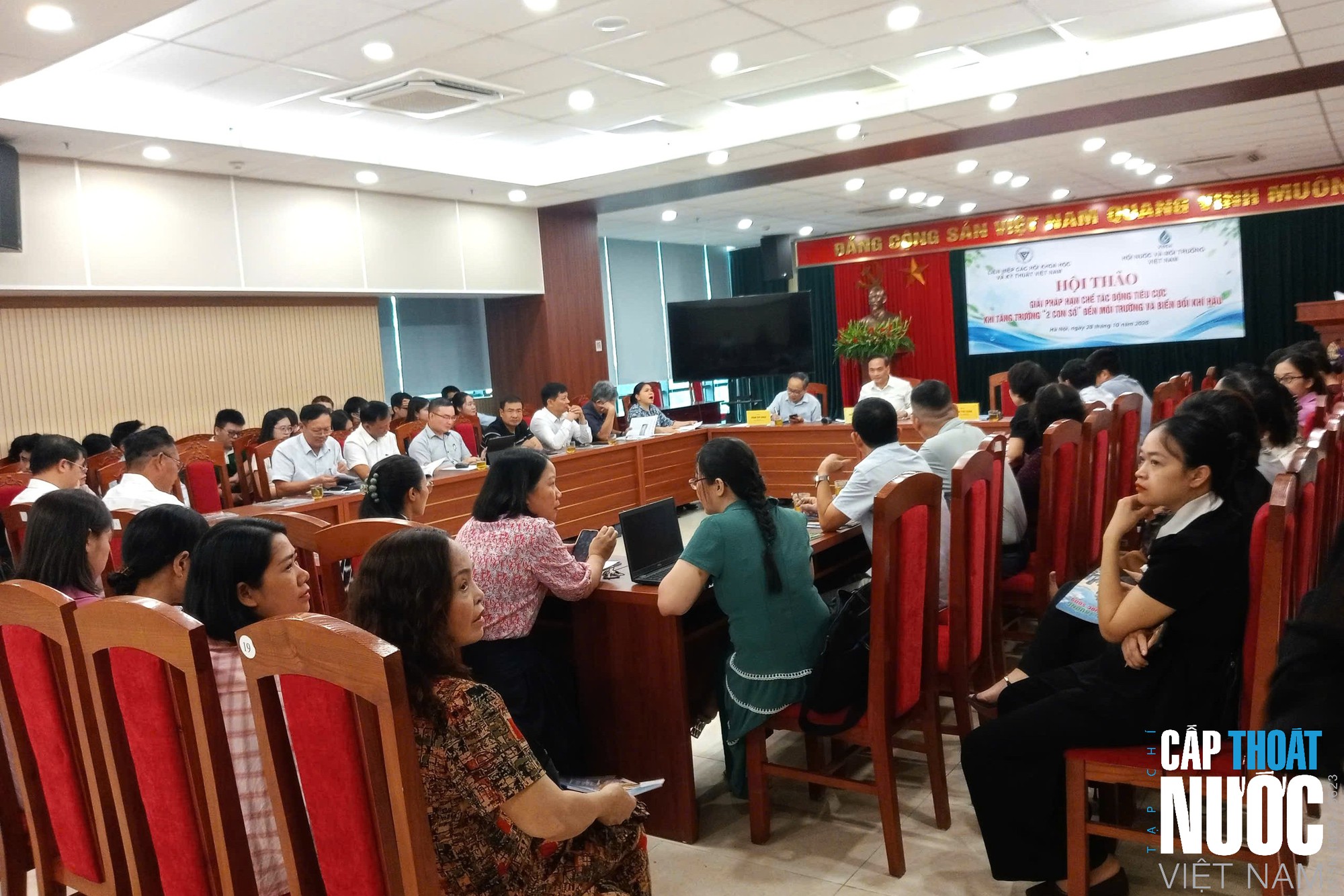 Tăng trưởng '2 con số' chỉ đạt được khi rủi ro kh&iacute; hậu được kiểm so&aacute;t - Ảnh 6.