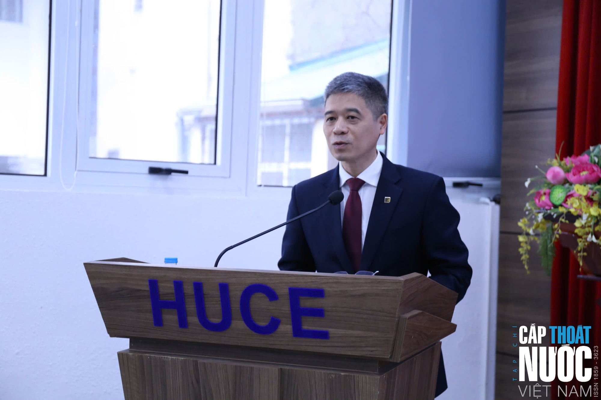 Từ giảng đường đến dây chuyền sản xuất - Ảnh 2.