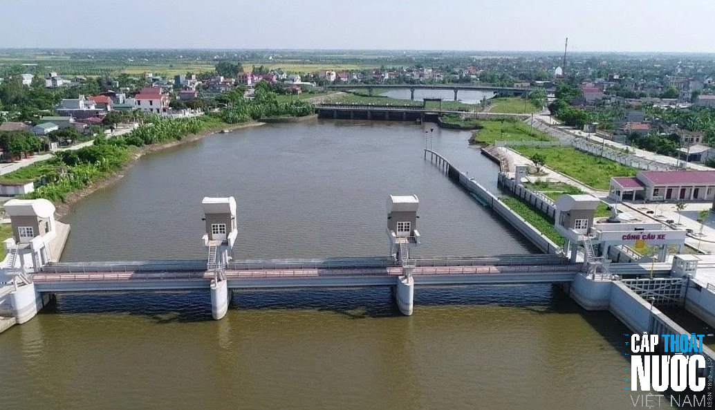 Xử lý dứt điểm ô nhiễm hệ thống thủy lợi Bắc Hưng Hải, tái lập chức năng đa mục tiêu- Ảnh 3. Xử lý dứt điểm ô nhiễm hệ thống thủy lợi Bắc Hưng Hải, tái lập chức năng đa mục tiêu- Ảnh 3.