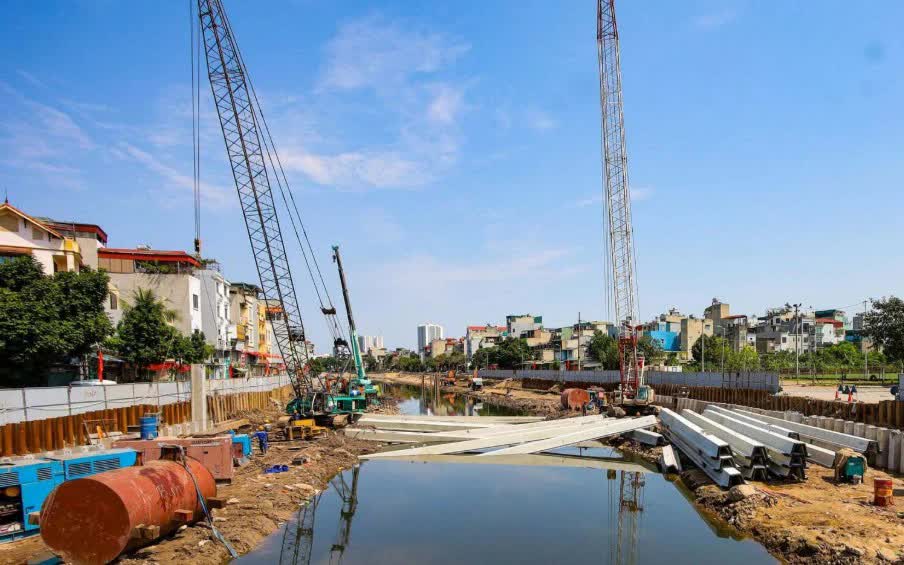 Giám đốc Sở Xây dựng Hà Nội: "Chống ngập là việc rất lớn, rất khó nhưng buộc phải làm" - Ảnh 1.