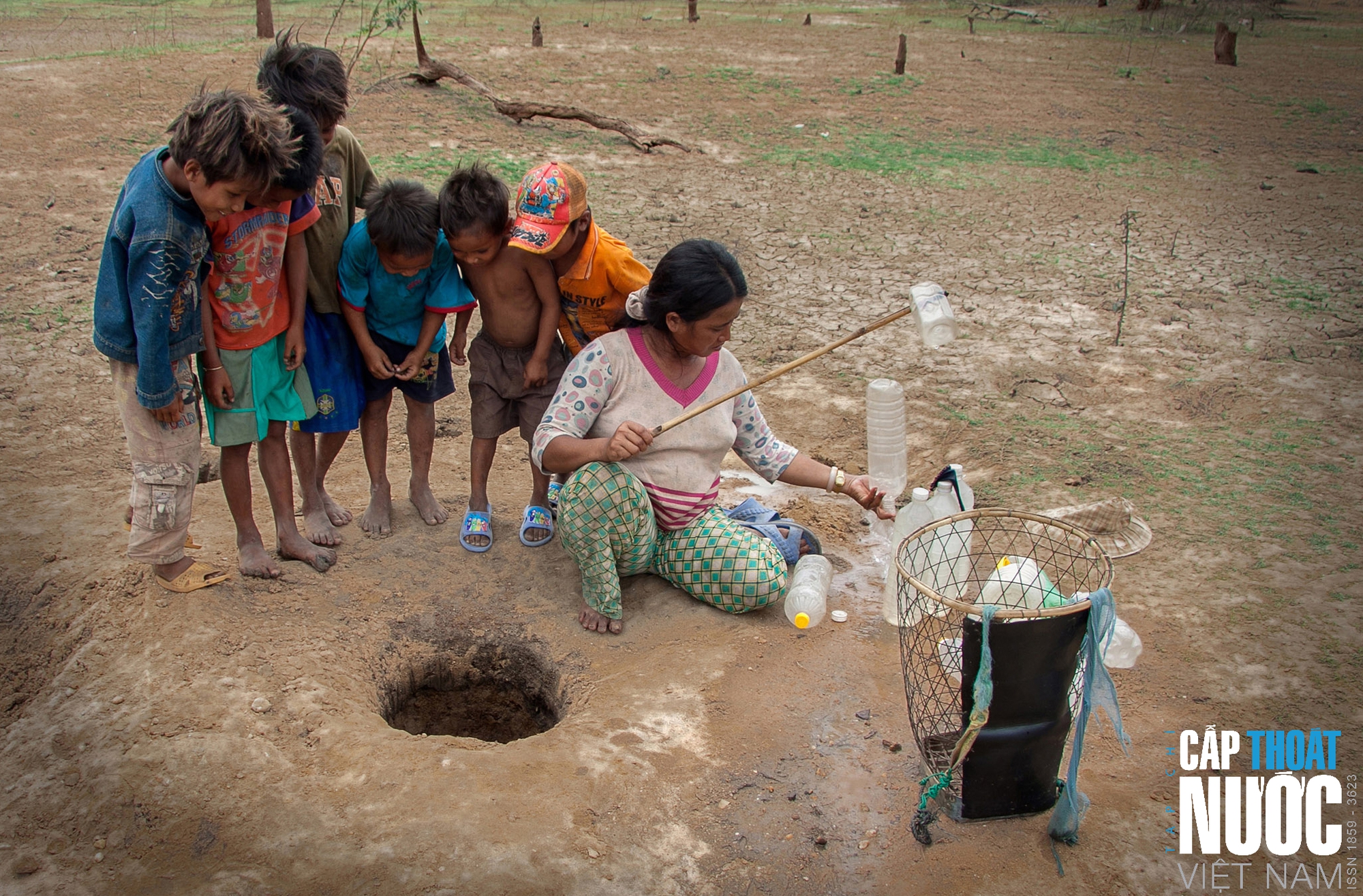 Nước sạch - Tấm khiên bảo vệ phụ nữ và trẻ em gái - Ảnh 1.