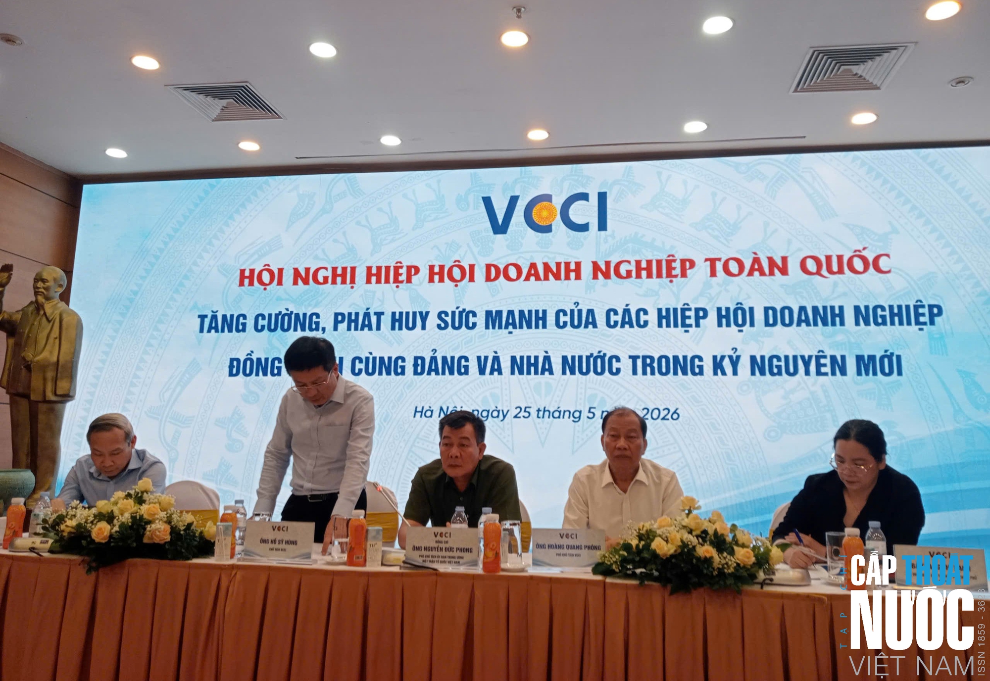 Phát huy vai trò các hiệp hội doanh nghiệp trong kỷ nguyên phát triển mới - Ảnh 1.