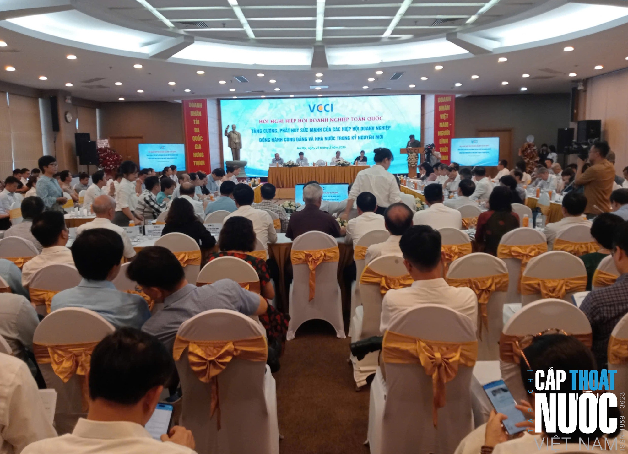 Phát huy vai trò các hiệp hội doanh nghiệp trong kỷ nguyên phát triển mới - Ảnh 2.