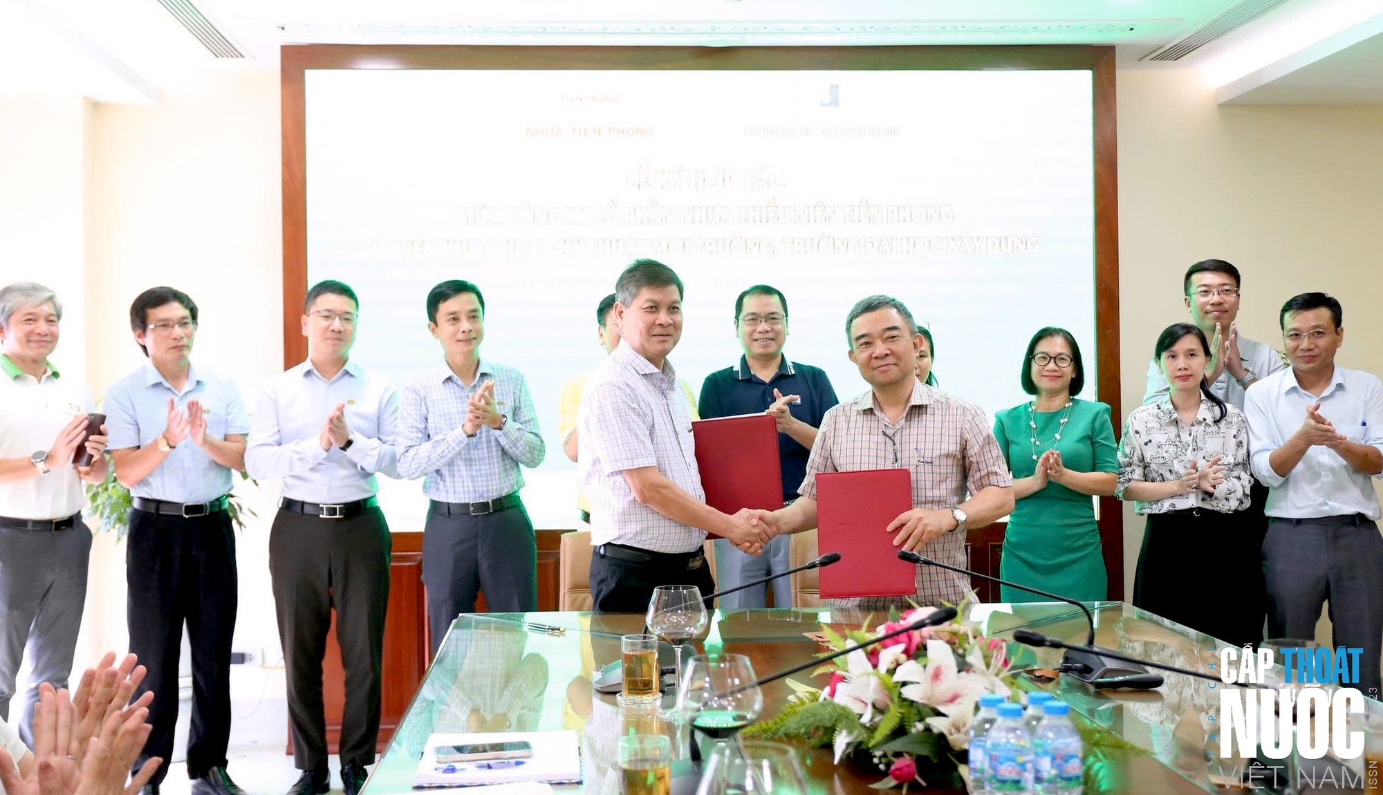 Nhựa Tiền Phong hợp tác cùng Viện Khoa học và Kỹ thuật Môi trường phát triển giải pháp cấp thoát nước - Ảnh 3.