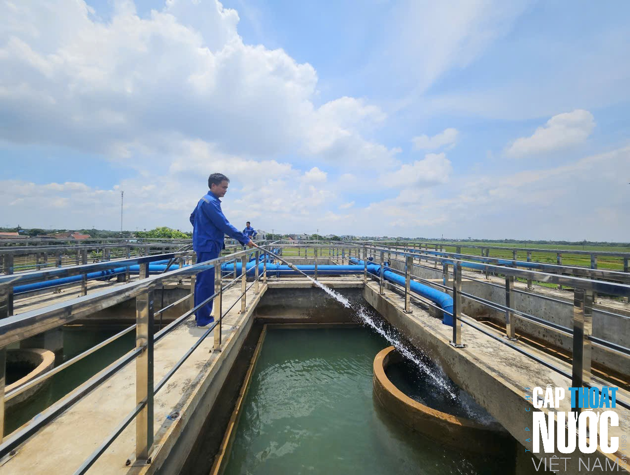 Chuyển đổi số: Hành trình “đánh thức” dữ liệu tại Nước sạch nông thôn Nam Định - Ảnh 1.