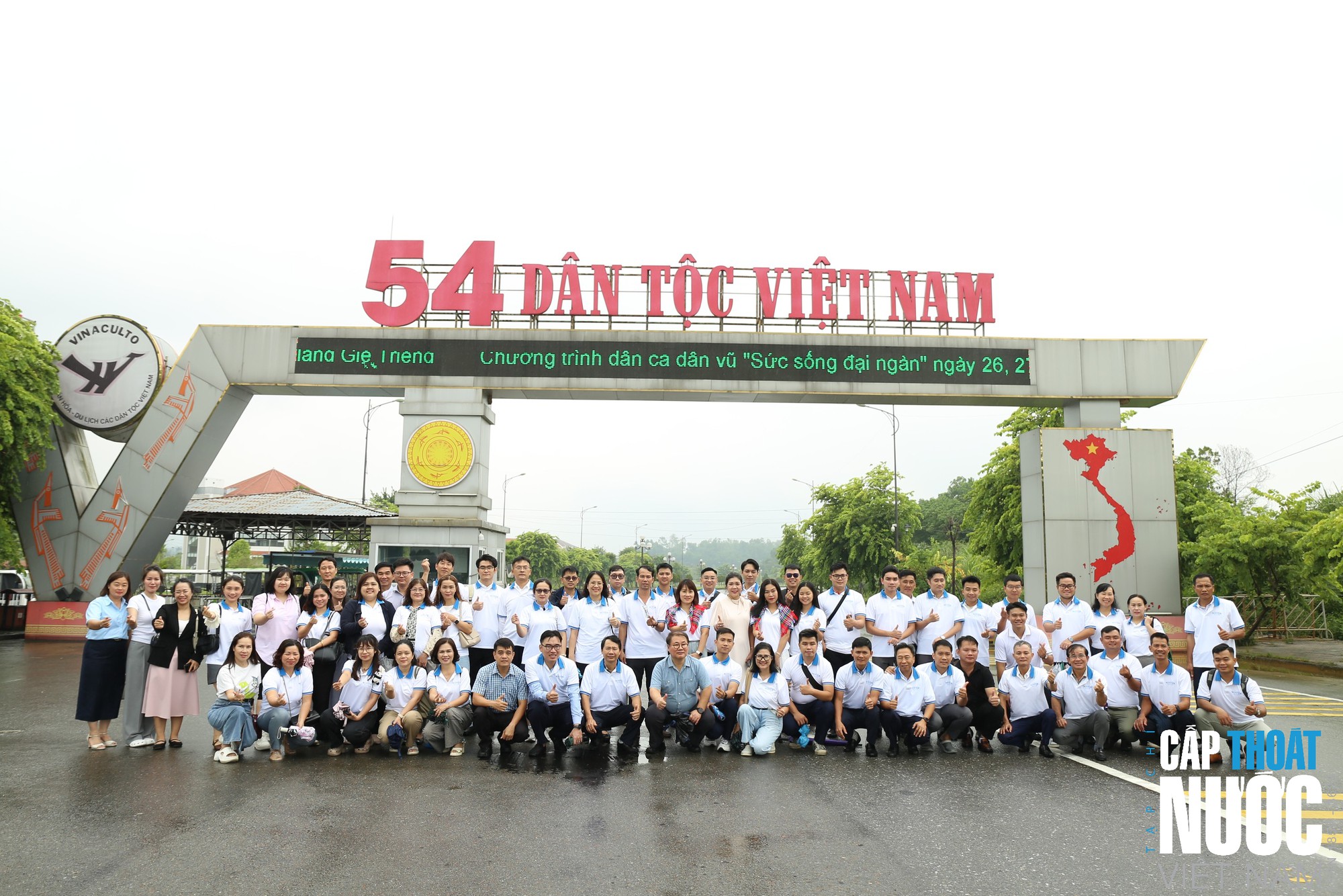 Hơn 100 du khách tham gia chương trình tham quan thực tế trong khuôn khổ Vietnam Water Week 2026- Ảnh 7.