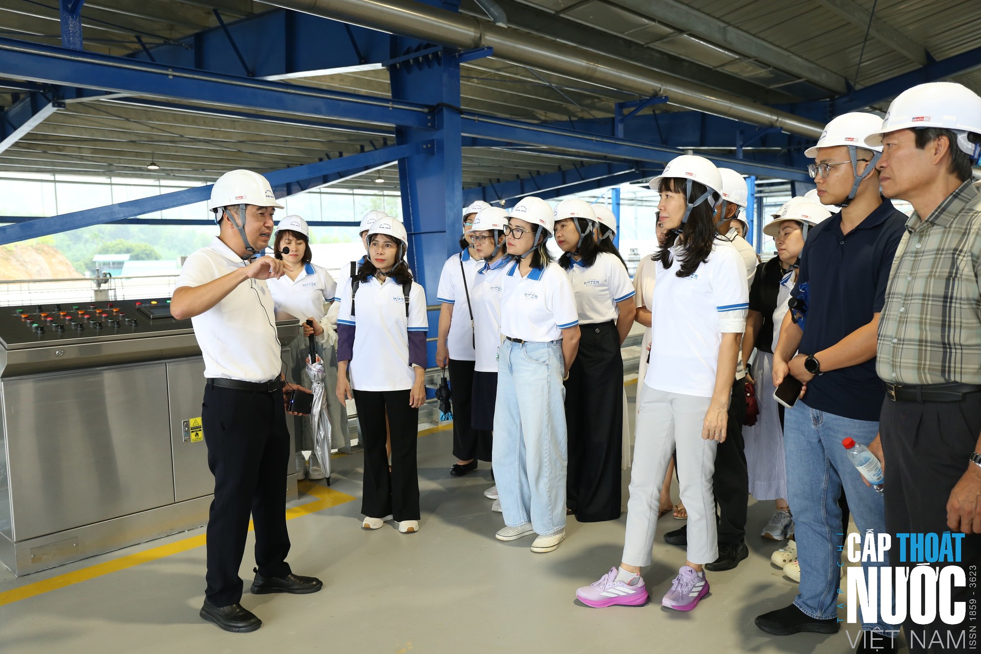 Hơn 100 du khách tham gia chương trình tham quan thực tế trong khuôn khổ Vietnam Water Week 2026- Ảnh 9.