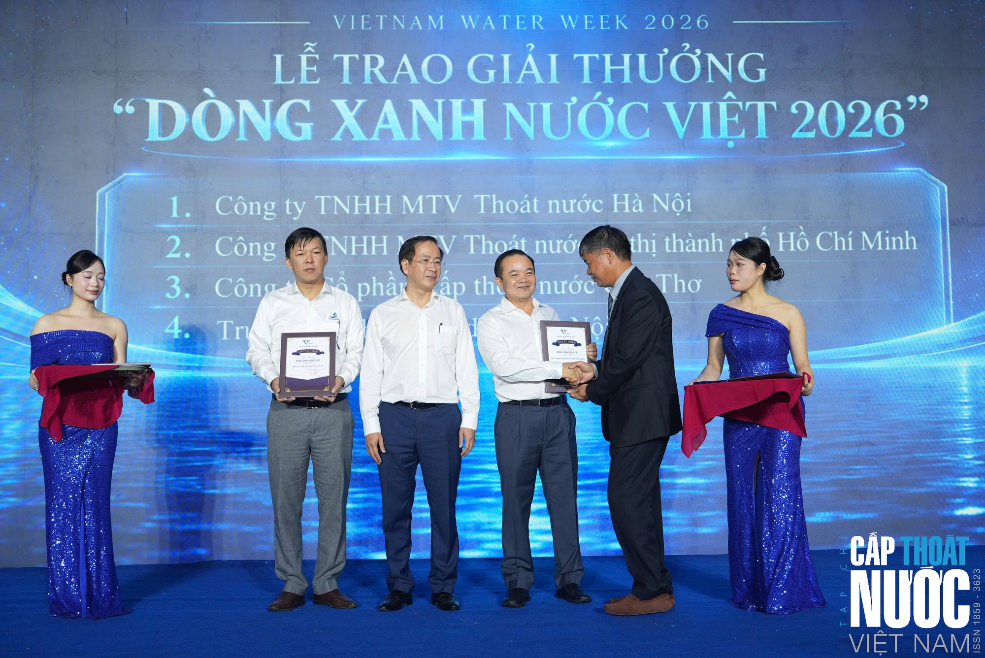 T&ocirc;n vinh 4 đơn vị ti&ecirc;u biểu đạt Giải thưởng                         &ldquo;D&ograve;ng Xanh nước Việt&rdquo; năm 2026 - Ảnh 1.