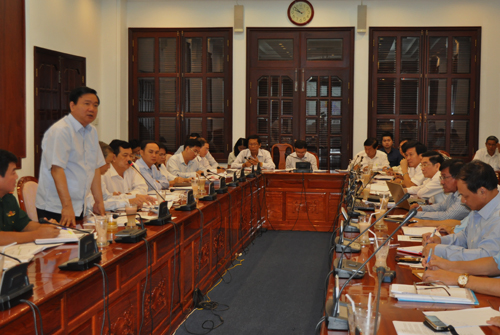 Ông[-]Đinh[-]La[-]Thăng[-]yêu[-]cầu[-]khẩn[-]cấp[-]chống[-]ngập[-]cho[-]Tân[-]Sơn[-]Nhất