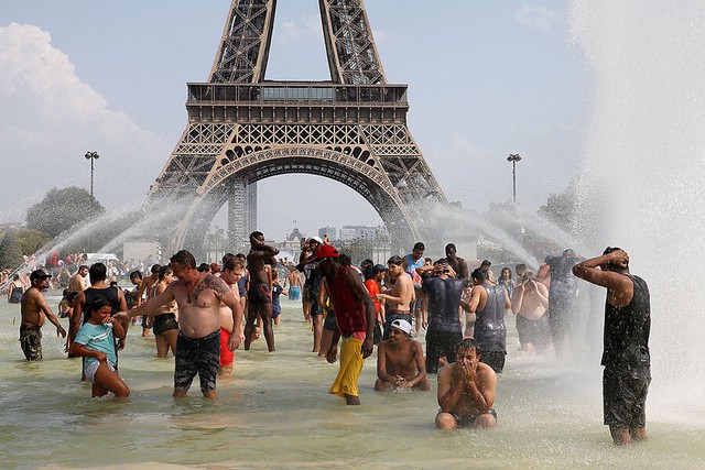 Nhiệt độ tại Pháp cao kỷ lục trong hơn 1 thập kỷ - Ảnh 1.