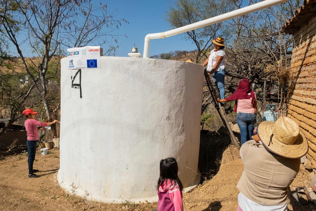 Giọt nước quý giá: Phụ nữ Mexico gìn giữ nước chống hạn hán - Ảnh 3.