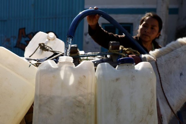 Mexico: Chỉ cấp nước 6 tiếng/ngày do hạn hán - Ảnh 1.