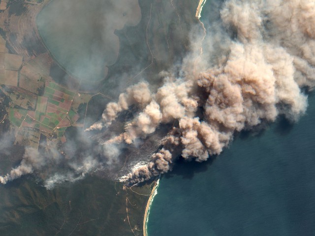 Các thủy vực tồn đọng nhiều chất ô nhiễm từ tàn dư sau cháy rừng của các công trình xây dựng - Ảnh 1.