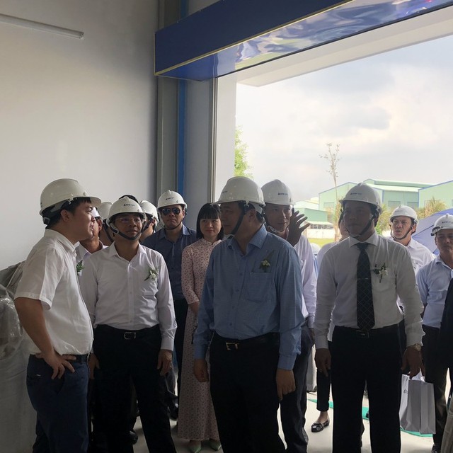 Long An khánh thành nhà máy nước sạch lớn nhất ĐBSCL - Ảnh 3.