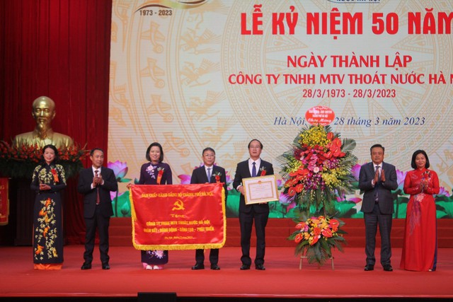 Công ty TNHH Thoát nước Hà Nội tổ chức lễ kỷ niệm 50 năm ngày thành lập - Ảnh 3.