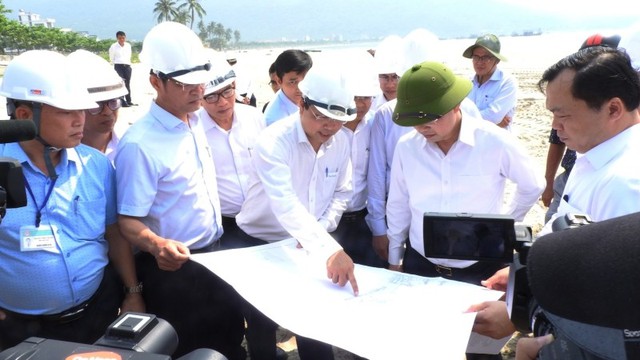 Đà Nẵng đẩy nhanh tiến độ dự án thu gom nước thải ven biển - Ảnh 1.