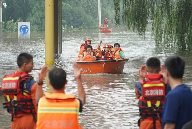 Trung Quốc khẩn trương khắc phục hậu quả sau trận mưa lụt lịch sử - Ảnh 1.