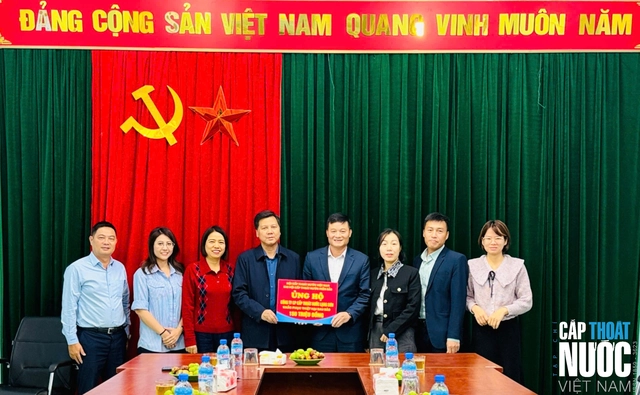 Hành trình trao yêu thương tới vùng lũ: gần 1 tỷ đồng tiếp tục được trao cho các Hội viên- Ảnh 3. Hành trình trao yêu thương tới vùng lũ: gần 1 tỷ đồng tiếp tục được trao cho các Hội viên- Ảnh 3.