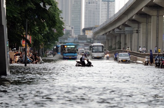 Hà Nội chia sẻ 4 bài học kinh nghiệm trong phòng chống úng ngập đô thị - Ảnh 1.
