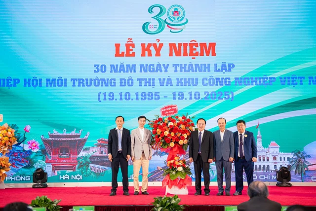 Kỷ niệm 30 năm thành lập Hiệp hội MTĐT và KCN Việt Nam - Ảnh 1.