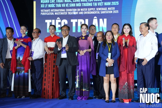 Tôn vinh những đóng góp to lớn cho sự nghiệp phát triển của ngành nước Việt Nam - Ảnh 3.