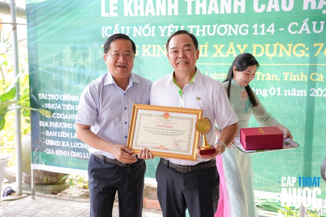 Nhựa Tiền phong khánh thành Cầu nối yêu thương số 114 tại Cà Mau - Ảnh 1.