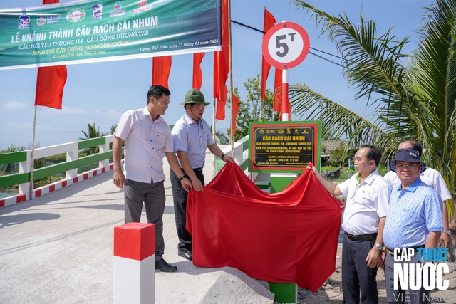 Nhựa Tiền phong khánh thành Cầu nối yêu thương số 114 tại Cà Mau - Ảnh 3.