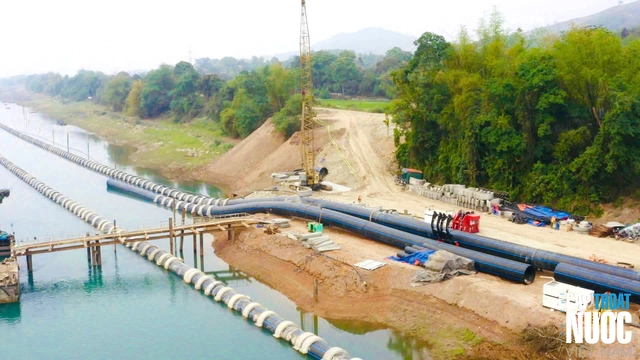 Ống dẫn nước sạch - “xương sống” quan trọng của đô thị hiện đại - Ảnh 1.