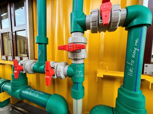 Nước ngọt nơi nhà giàn DK1, mạch sống giữa biển xa- Ảnh 3. Nước ngọt nơi nhà giàn DK1, mạch sống giữa biển xa- Ảnh 3.