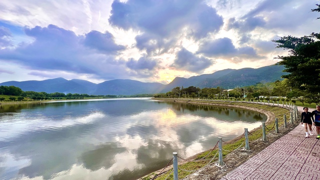 Nước sạch - nền tảng lặng lẽ cho một đặc khu xanh- Ảnh 2.