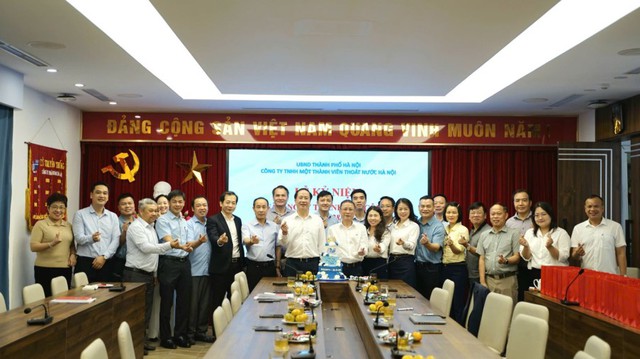 53 năm Thoát nước Hà Nội: Dấu ấn bền bỉ của “người giữ mạch ngầm” Thủ đô- Ảnh 2. 53 năm Thoát nước Hà Nội: Dấu ấn bền bỉ của “người giữ mạch ngầm” Thủ đô- Ảnh 2.