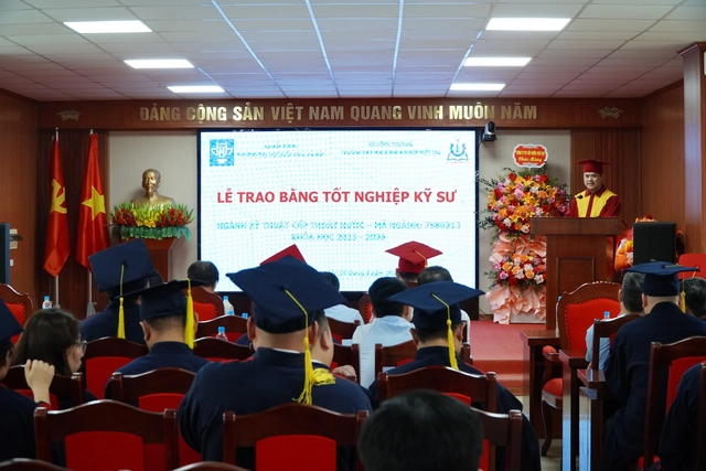 Thêm 26 kỹ sư cấp thoát nước tốt nghiệp từ mô hình liên kết giữa cơ sở đào tạo và doanh nghiệp - Ảnh 2.