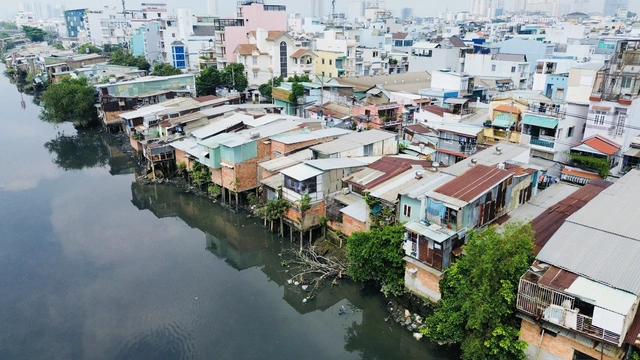 Mở lối kênh rạch, giảm áp lực thoát nước đô thị tại TP.HCM mới- Ảnh 2.
