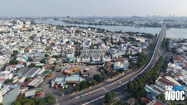 Đồng Nai giữ nguồn nước trước sức ép đô thị hóa và công nghiệp- Ảnh 1. Đồng Nai giữ nguồn nước trước sức ép đô thị hóa và công nghiệp- Ảnh 1.