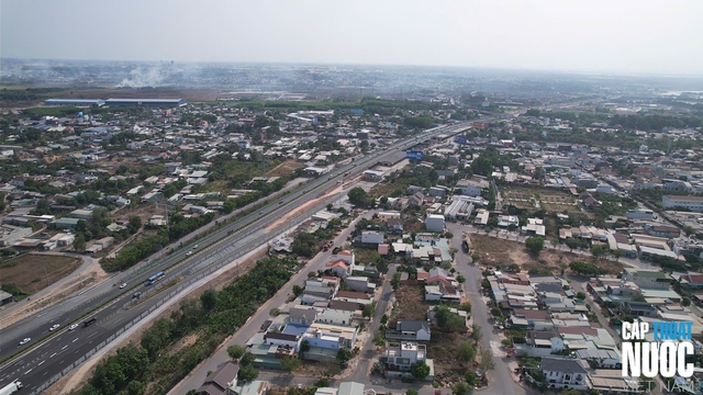 Đồng Nai giữ nguồn nước trước sức ép đô thị hóa và công nghiệp- Ảnh 2. Đồng Nai giữ nguồn nước trước sức ép đô thị hóa và công nghiệp- Ảnh 2.