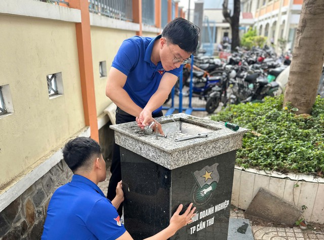 Nước uống tại vòi chờ hành lang kỹ thuật - Ảnh 3.