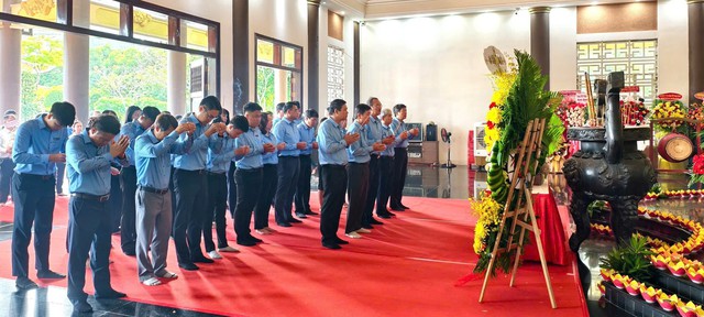 Dòng nước nghĩa tình nối dài hành trình tri ân từ Bắc vào Nam- Ảnh 11.