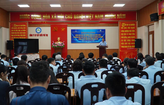 Cấp nước Phú Thọ: Phát triển nguồn nhân lực, nâng cao chất lượng dịch vụ cấp nước- Ảnh 1.